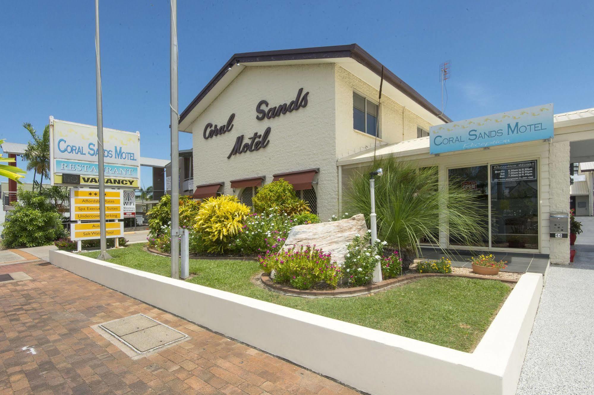 Coral Sands Motel Маккай Экстерьер фото