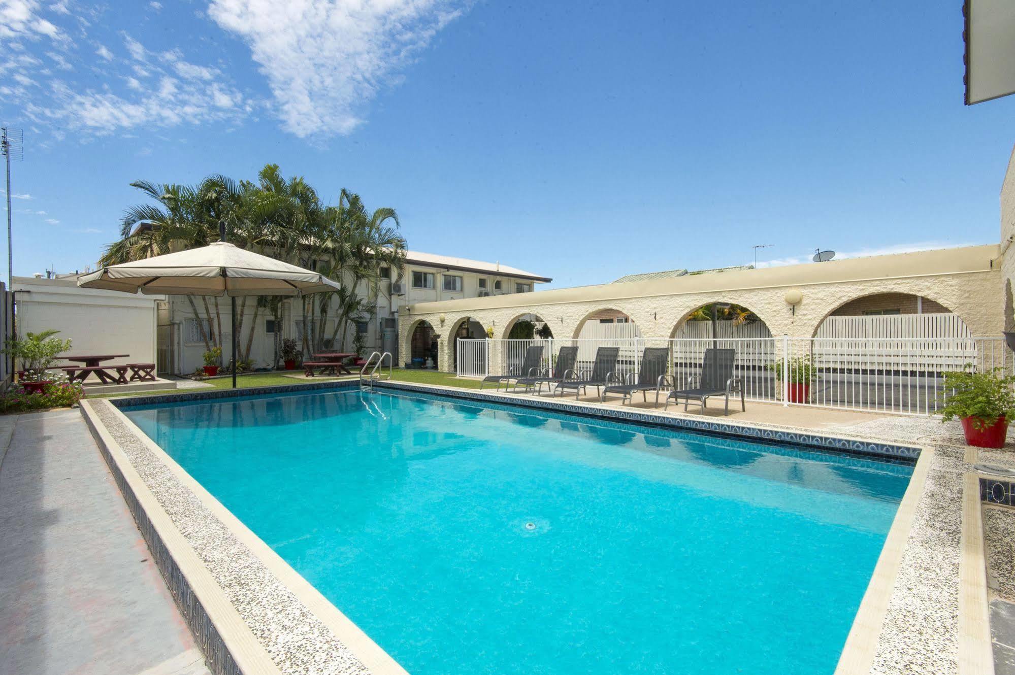 Coral Sands Motel Маккай Экстерьер фото